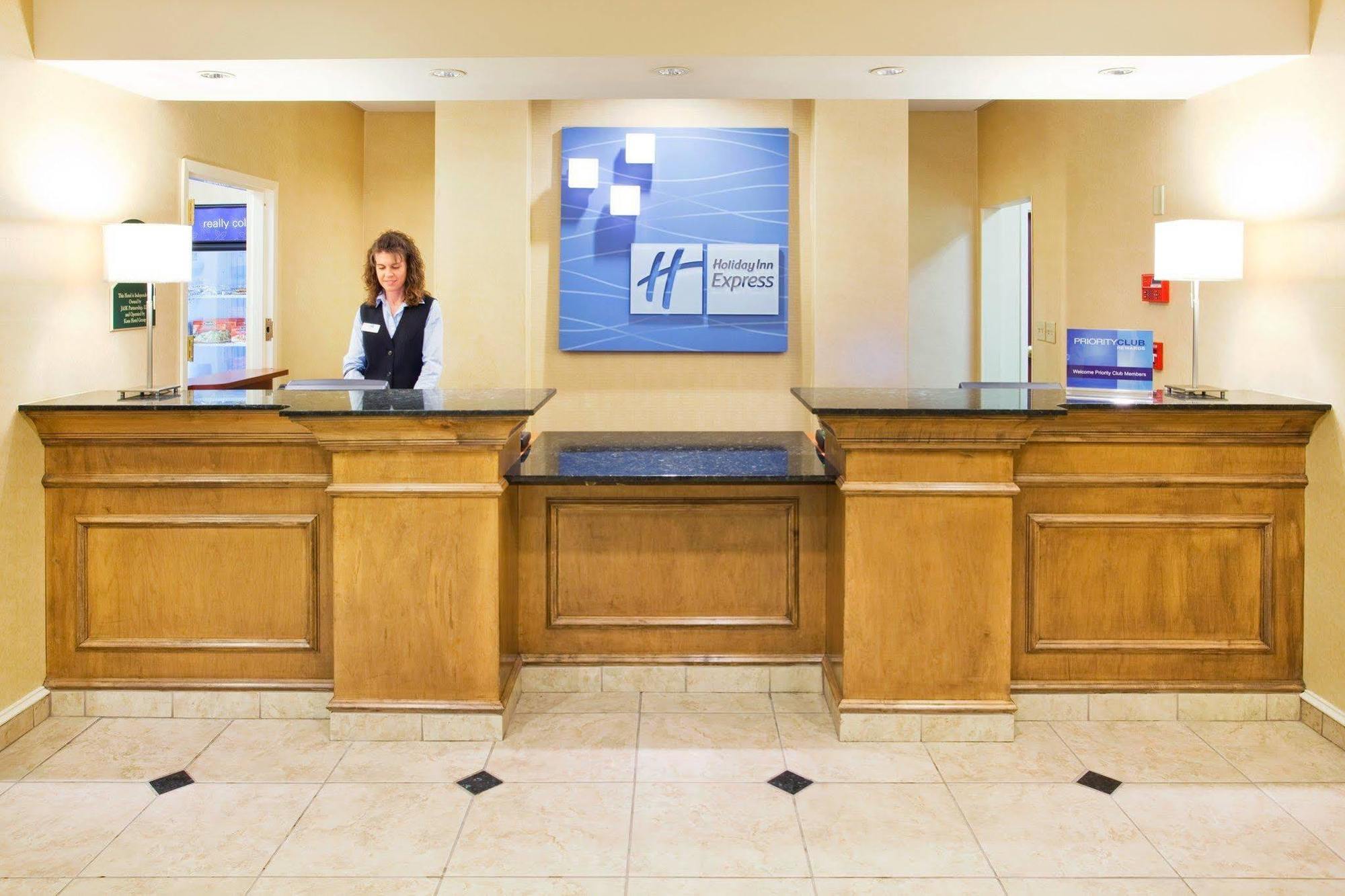 Holiday Inn Express Knoxville-Strawberry Plains By Ihg Eksteriør billede